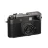 Fujifilm X-HF1 Kamera in Anthrazit mit festem Objektiv.
